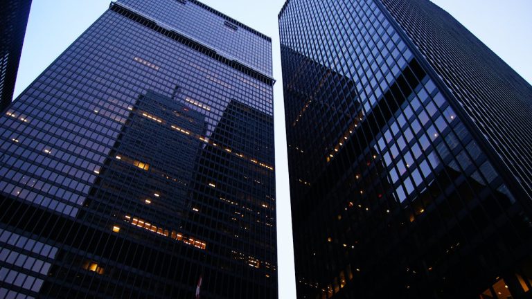 How to Pitch Your Business to Investors